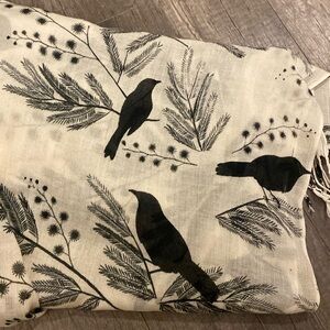 Bird scarf black birds